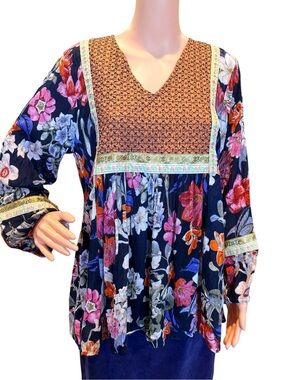 RD + Koko Anthropologie Floral Boho Top Embroidered Yoke Tunic Size Medium